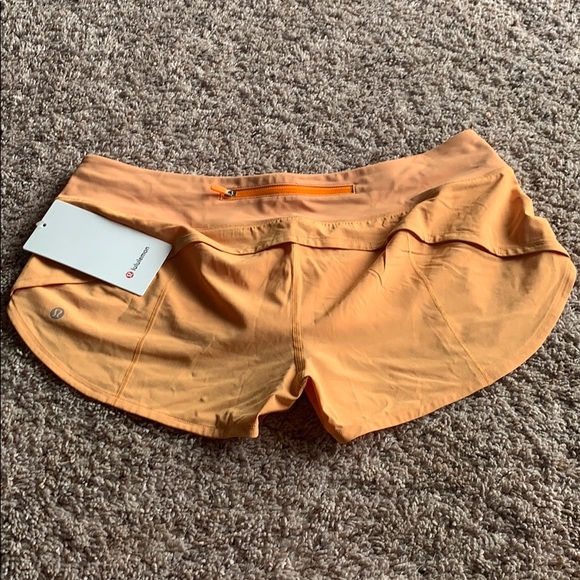 Lululemon Speed Up Shorts - Picture 2 of 5